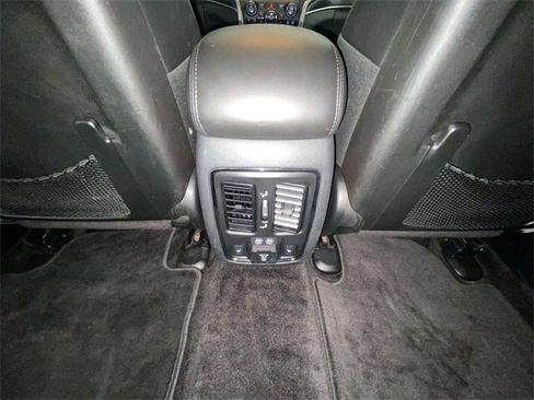 Used 2018 Jeep Grand Cherokee Limited w/ Luxury Group II image 29