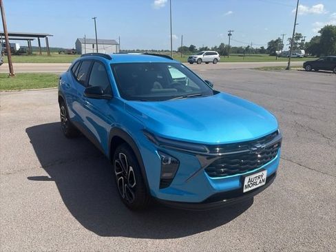 New 2026 Chevrolet Trax RS FWD image 8