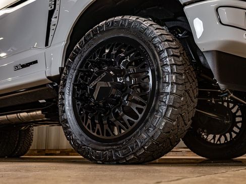 Used 2026 Ford F350 Platinum w/ Platinum Plus Package image 16