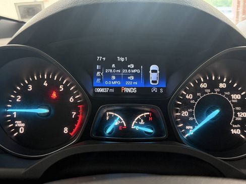Used 2017 Ford Escape SE w/ Equipment Group 201A AWD/4WD image 26