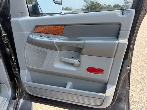 Used 2006 Dodge Ram 2500 Truck SLT AWD/4WD image 13