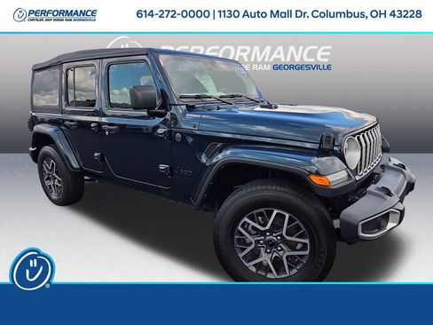 Used 2025 Jeep Wrangler Unlimited Sahara AWD/4WD image 1