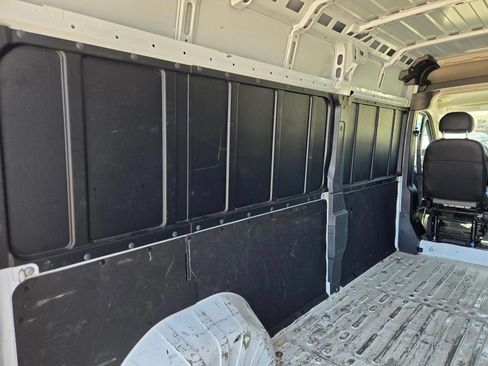 Used 2023 RAM ProMaster 2500 FWD image 14