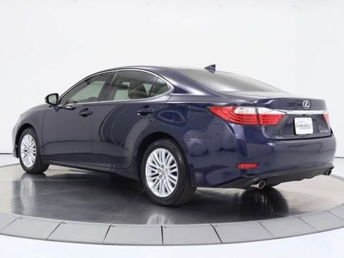 Used 2015 Lexus ES 350 w/ Luxury Package image 3