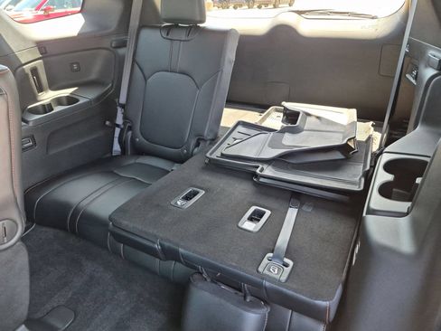 Certified 2024 Honda Pilot TrailSport image 23
