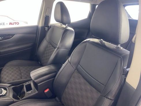 Certified 2022 Nissan Rogue Sport SV w/ Technology Package image 12