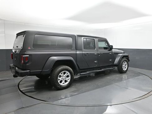 Used 2021 Jeep Gladiator Sport image 11