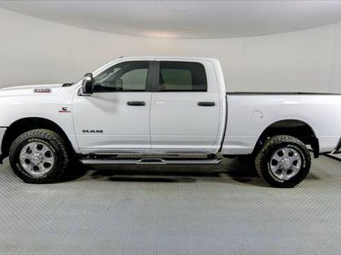 Used 2024 RAM 2500 Big Horn w/ Off Road Package AWD/4WD image 3