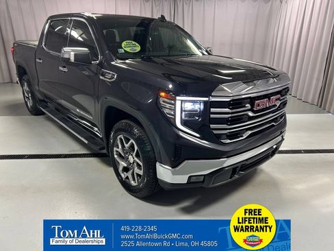 Used 2023 GMC Sierra 1500 SLT w/ SLT Premium Package AWD/4WD image 1