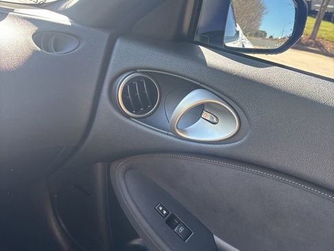 Used 2019 Nissan 370Z Touring image 24