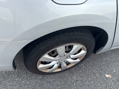 Used 2018 Nissan Sentra S FWD image 9