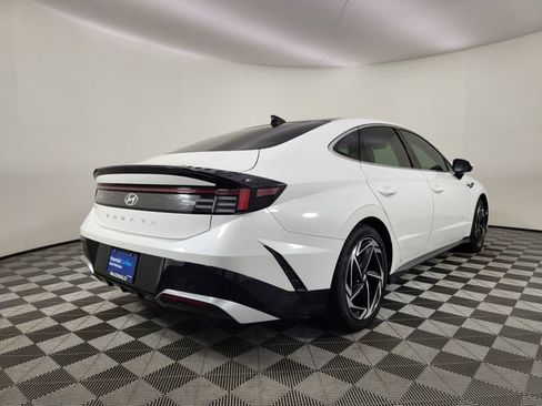Certified 2025 Hyundai Sonata SEL FWD image 5