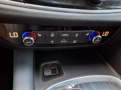 Used 2021 Buick Enclave Essence w/ Sound and Sites Package image 13