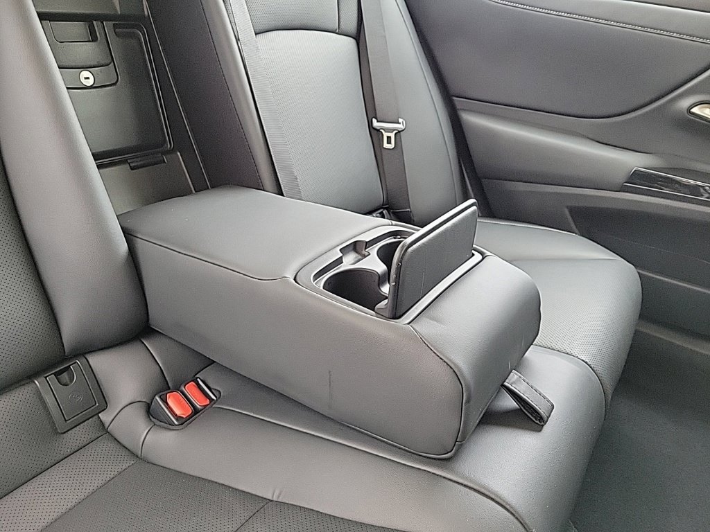 Used 2024 Lexus ES 350 w/ Premium Package FWD image 14