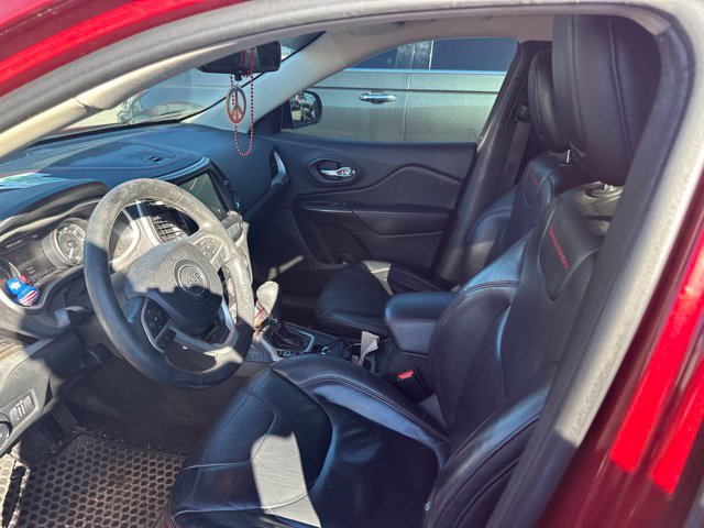Used 2014 Jeep Cherokee Trailhawk w/ Leather Interior Group AWD/4WD image 4
