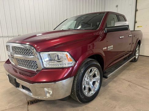 Used 2017 RAM 1500 Laramie w/ Convenience Group AWD/4WD image 6