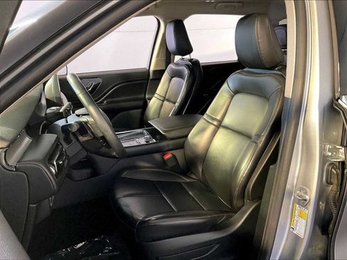 Used 2021 Lincoln Aviator AWD image 5