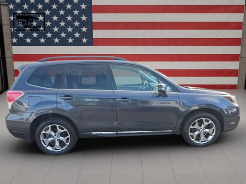 Used 2017 Subaru Forester 2.5i Touring AWD/4WD image 4