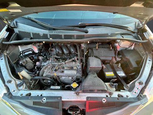 Used 2012 Toyota Sienna XLE AWD/4WD image 32