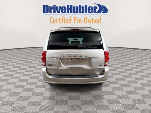 Used 2012 Dodge Grand Caravan SXT image 7