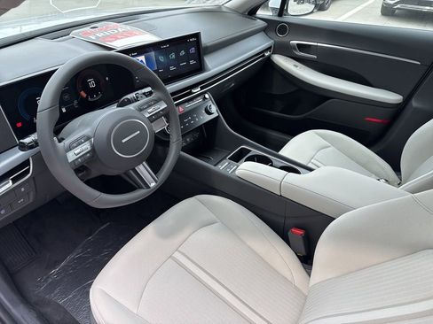 New 2026 Hyundai Sonata SEL FWD image 15
