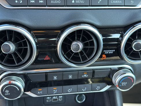 Certified 2022 Nissan Sentra SV FWD image 15