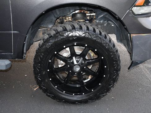 Used 2016 RAM 1500 Classic SLT image 39