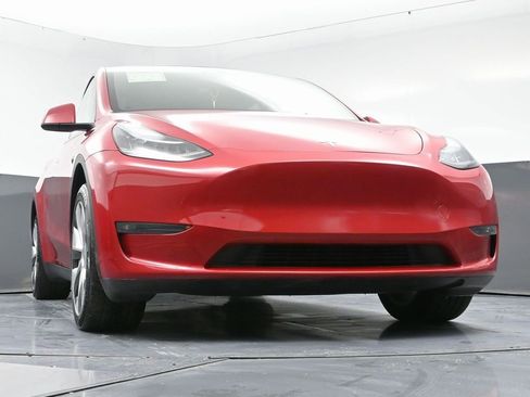 Used 2023 Tesla Model Y Long Range image 54