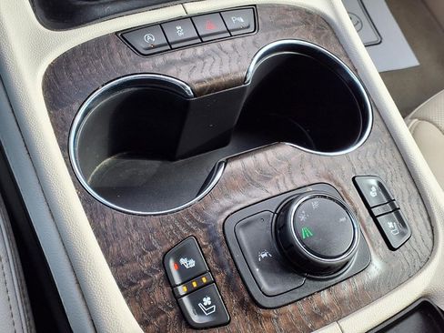 Used 2023 GMC Acadia Denali w/ Denali Ultimate Package image 16