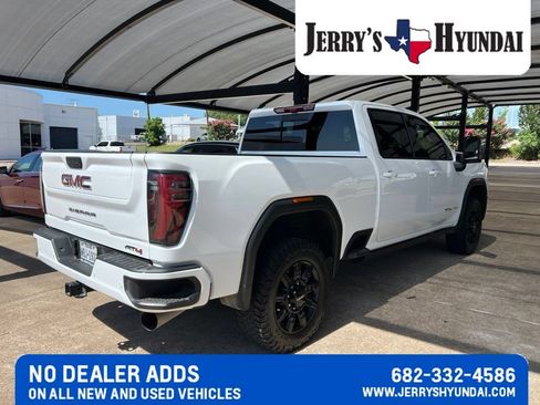 Used 2025 GMC Sierra 2500 AT4 w/ AT4 Premium Plus Package AWD/4WD image 5