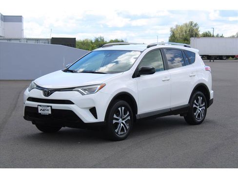 Used 2018 Toyota RAV4 LE w/ All Weather Liner Package AWD/4WD image 1