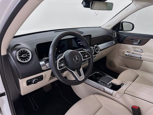 Used 2021 Mercedes-Benz GLB 250 image 10