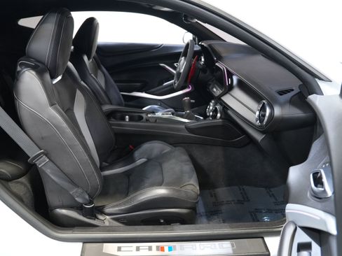 Used 2019 Chevrolet Camaro SS RWD image 29