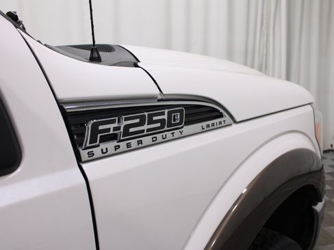 Used 2016 Ford F250 Lariat w/ Chrome Package AWD/4WD image 26