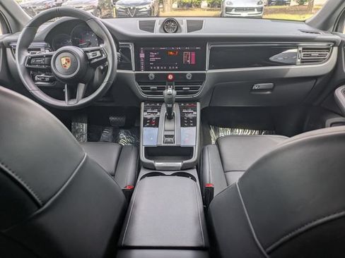 Used 2025 Porsche Macan AWD/4WD image 26