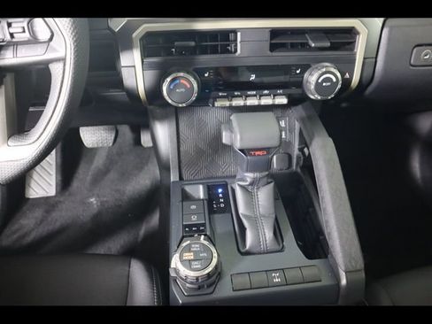 Used 2025 Toyota Tacoma TRD Off-Road AWD/4WD image 25