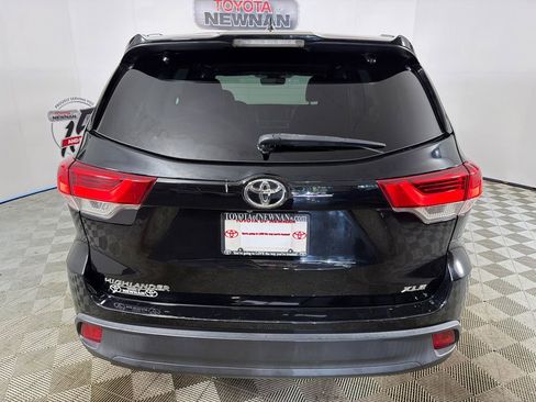 Used 2019 Toyota Highlander XLE image 6