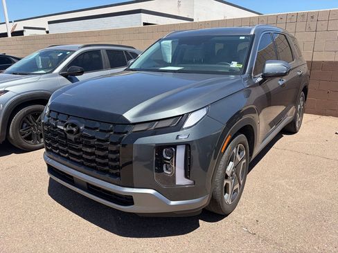 Used 2025 Hyundai Palisade SEL FWD image 4