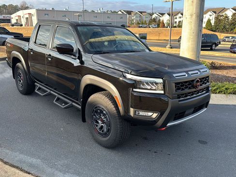 New 2026 Nissan Frontier PRO-4X w/ Pro-4x Convenience Package image 6