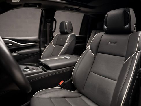 Used 2023 Cadillac Escalade ESV Sport image 61