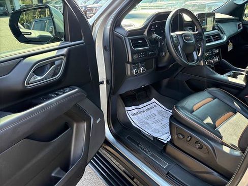 Certified 2024 GMC Yukon XL AT4 w/ AT4 Premium Package AWD/4WD image 12