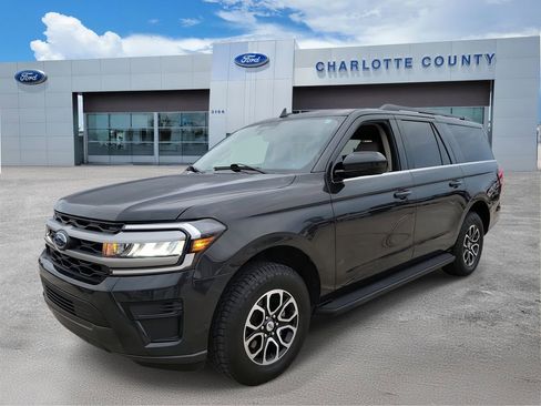 Used 2024 Ford Expedition Max XLT image 2