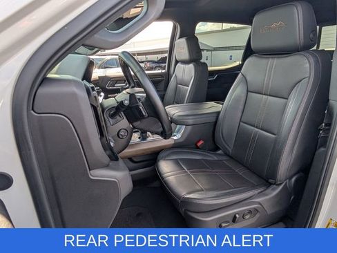 Used 2024 Chevrolet Silverado 1500 High Country RWD image 8