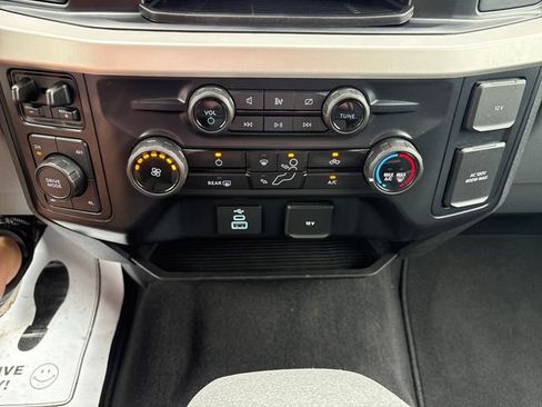 Used 2024 Ford F250 XLT w/ Snow Plow Prep Package AWD/4WD image 16