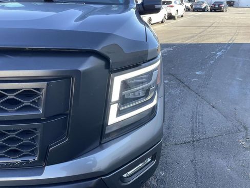 Used 2020 Nissan Titan PRO-4X w/ Pro-4x Convenience Package image 14