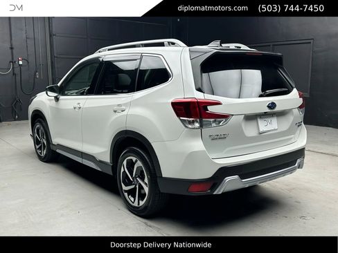Used 2024 Subaru Forester Touring image 5