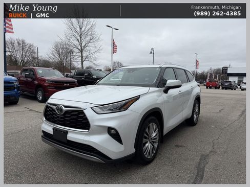 Used 2022 Toyota Highlander Limited image 1