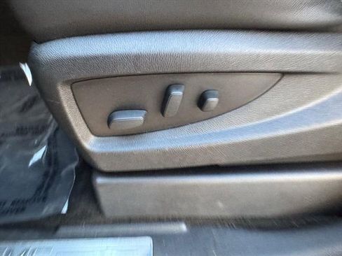 Used 2017 GMC Yukon SLT w/ HD Trailering Package image 18