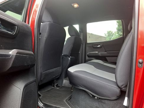 Used 2023 Toyota Tacoma TRD Sport AWD/4WD image 10