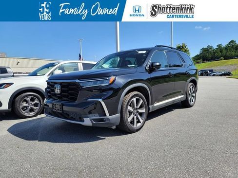Used 2023 Honda Pilot Touring image 1